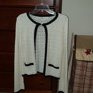 Live Life Creme sweater w/ black trim NWOT size M
